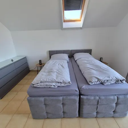 Monteurzimmer 2 Mit Seeblick *