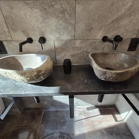 Monteurzimmer 2 Mit Seeblick ホームステイ