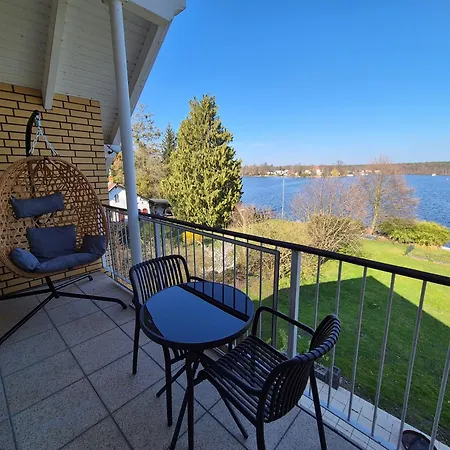 Monteurzimmer 2 Mit Seeblick * Цойтен