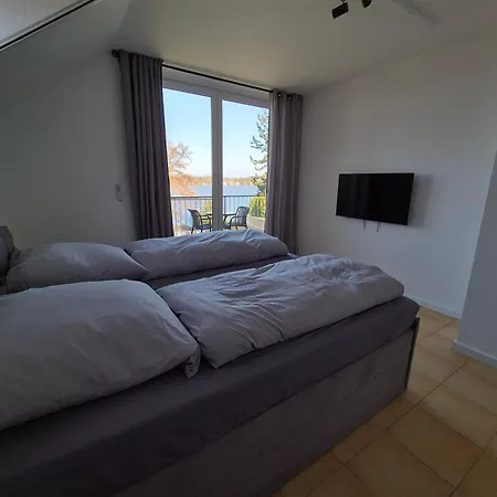 Проживание в семье Monteurzimmer 2 Mit Seeblick Цойтен